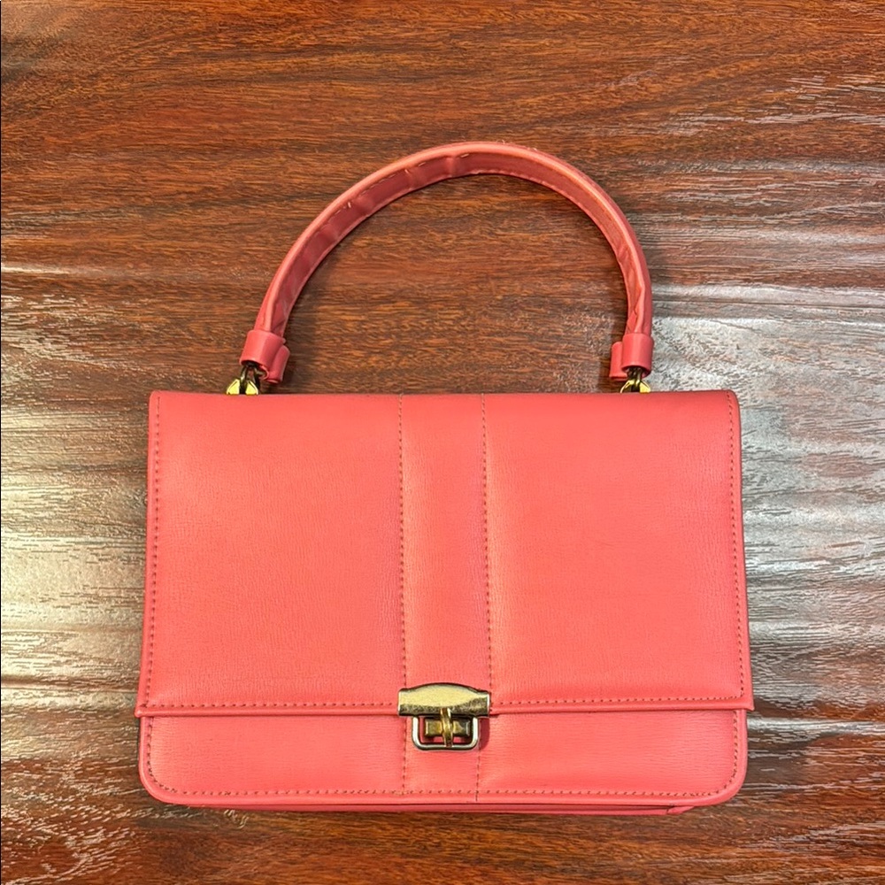 Pink vintage handbag